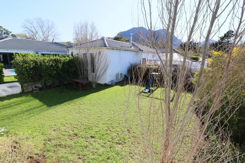 5 Bedroom Property for Sale in Golden Acre Western Cape